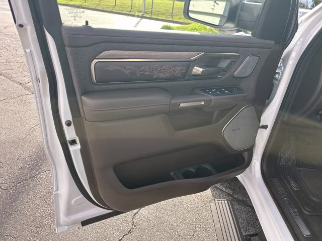2026 Ivory White Tri-Coat Pearlcoat Ram 1500 Longhorn 4X4 Truck