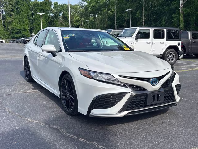 2024 Pearl Toyota Camry Hybrid XSE FWD Sedan
