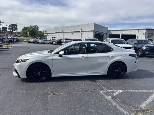 2024 Pearl Toyota Camry Hybrid XSE FWD Sedan