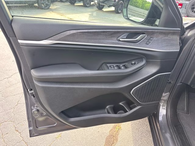 2026 Baltic Gray Metallic Clearcoat Jeep Grand Cherokee Limited Reserve 4X4 SUV