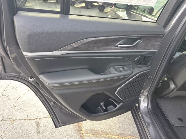 2026 Baltic Gray Metallic Clearcoat Jeep Grand Cherokee Limited Reserve 4X4 SUV