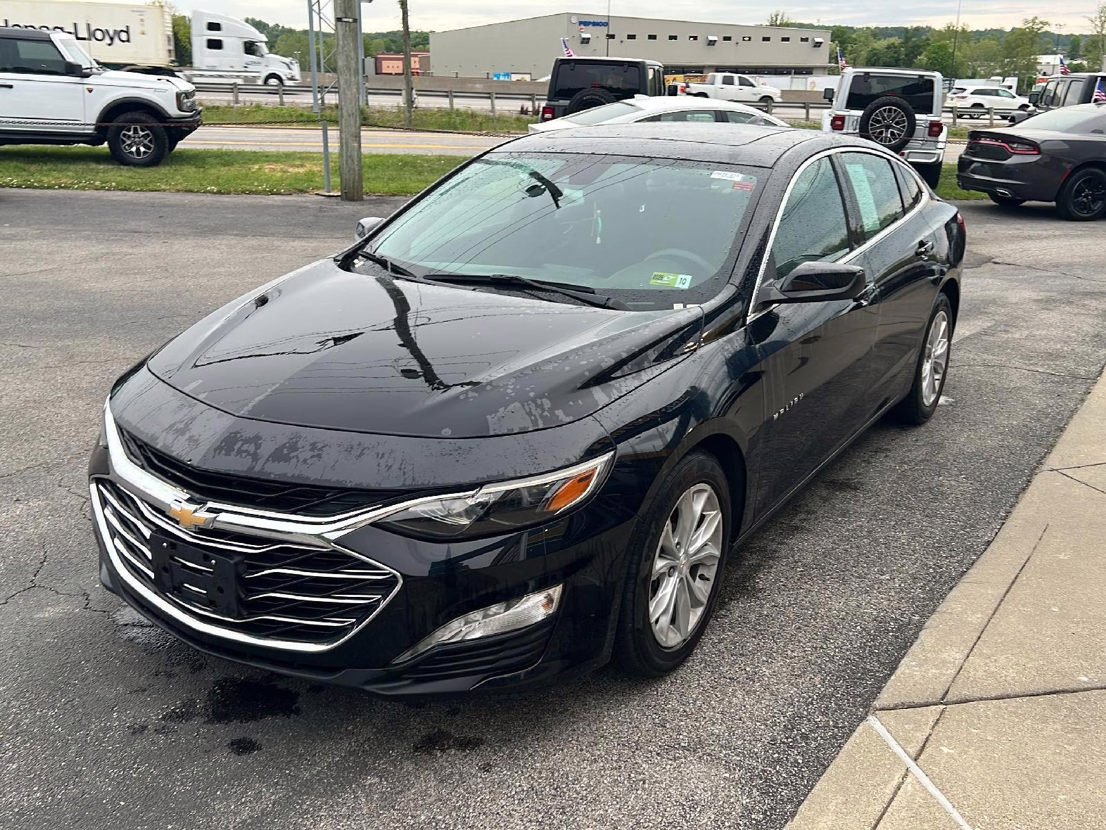 2024 Mosaic Black Metallic Chevrolet Malibu LT FWD Sedan