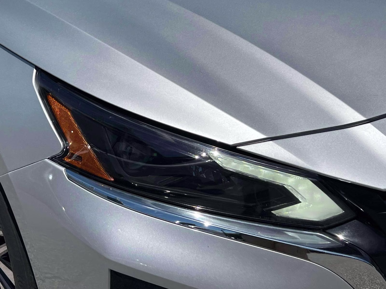 2024 Silver Nissan Altima 2.5 SV AWD Sedan AWD Sedan