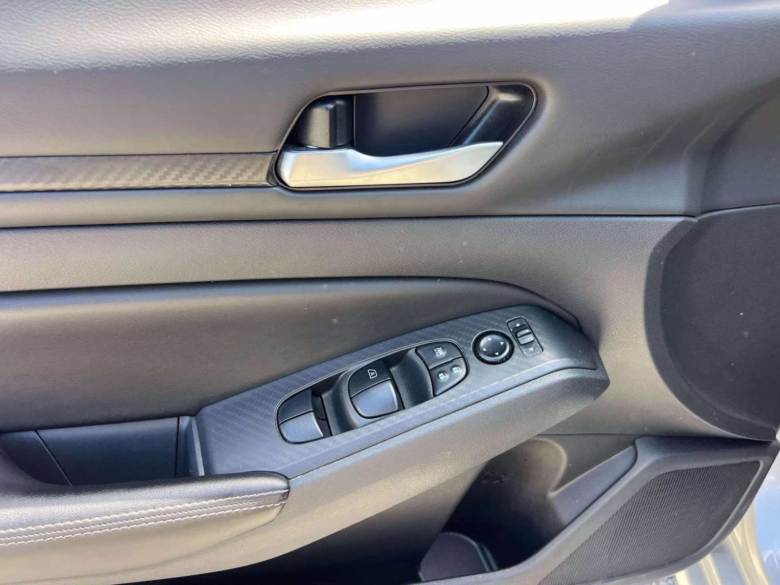 2024 Silver Nissan Altima 2.5 SV AWD Sedan AWD Sedan