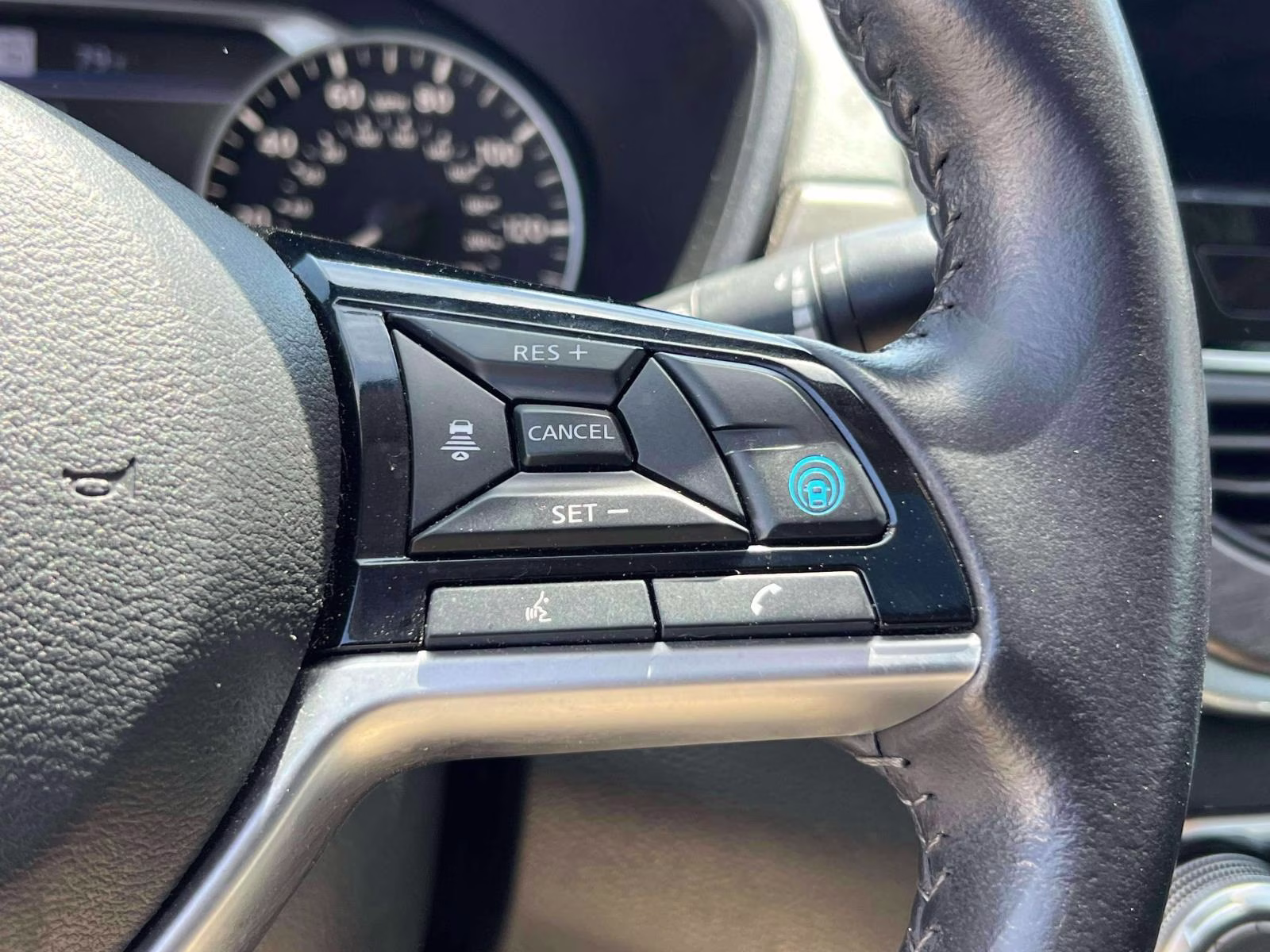 2024 Silver Nissan Altima 2.5 SV AWD Sedan AWD Sedan