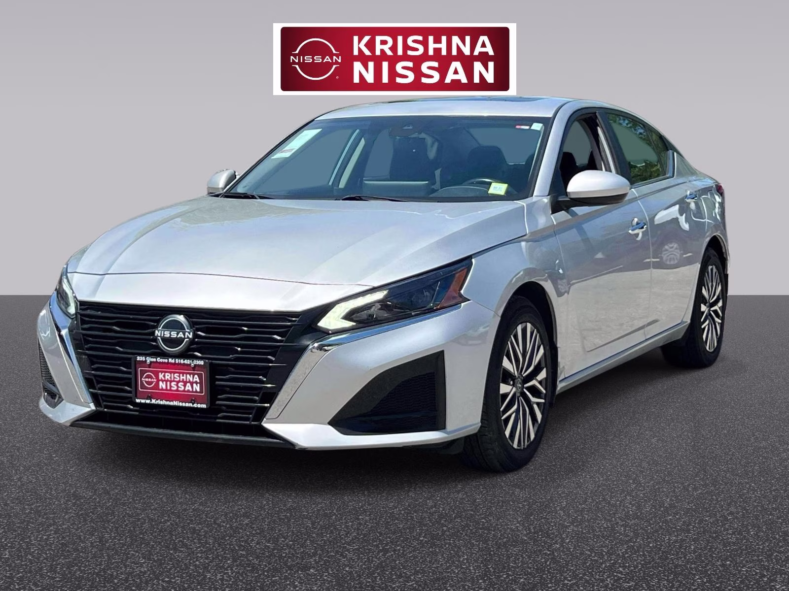 2024 Silver Nissan Altima 2.5 SV AWD Sedan AWD Sedan