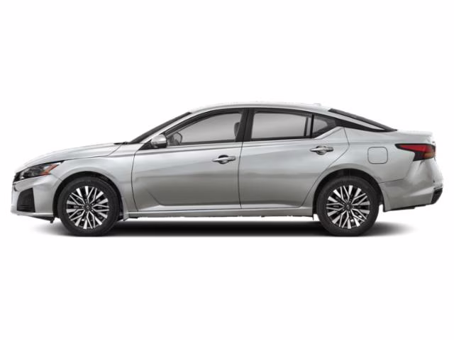 2024 Silver Nissan Altima 2.5 SV AWD Sedan