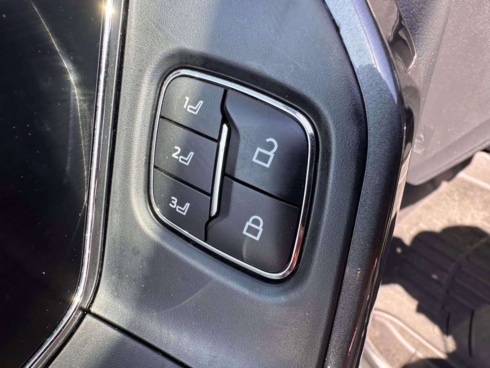 2023 Carbonized Gray Metallic Ford F-150 LARIAT 4WD SuperCrew 5.5' Box 4X4 Truck