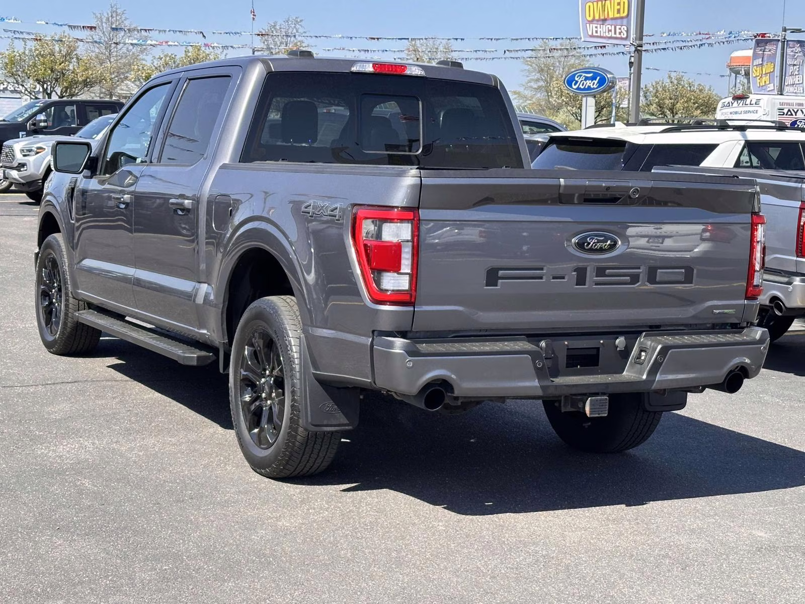 2023 Carbonized Gray Metallic Ford F-150 LARIAT 4WD SuperCrew 5.5' Box 4X4 Truck