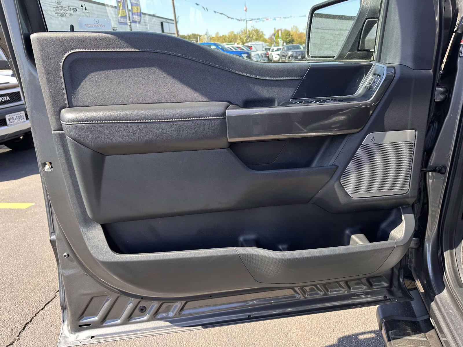 2023 Carbonized Gray Metallic Ford F-150 LARIAT 4WD SuperCrew 5.5' Box 4X4 Truck