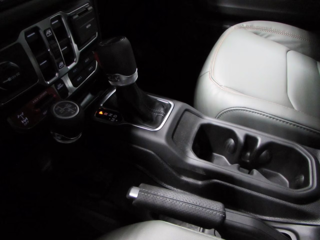 2026 Reign Jeep Gladiator Mojave 4X4 Truck