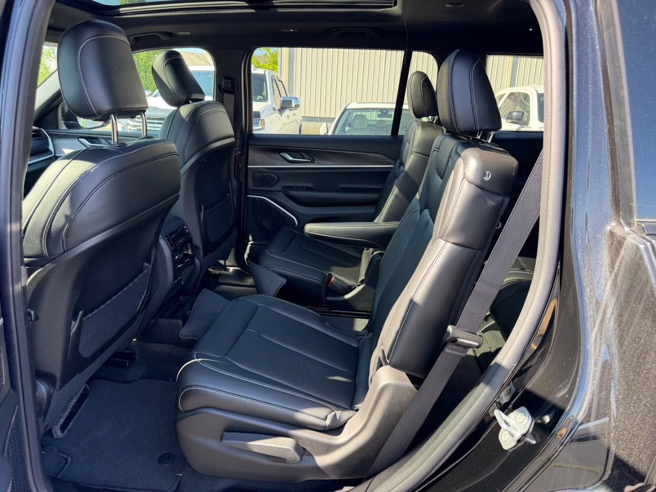 2026 Diamond Black Crystal Pearlcoat Jeep Grand Cherokee L Limited 4X4 SUV