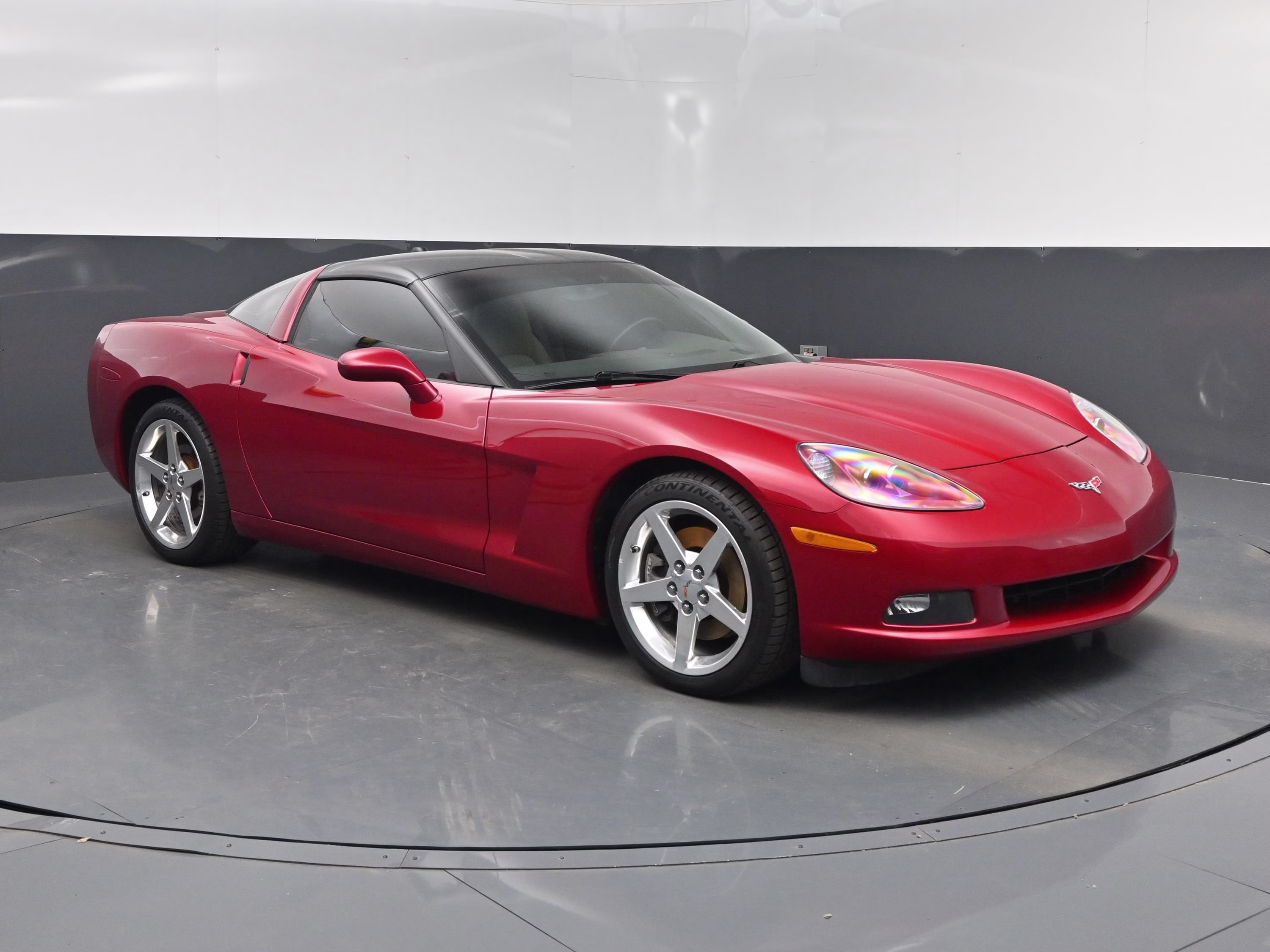 2005 Magnetic Red Metallic Chevrolet Corvette Base RWD Coupe