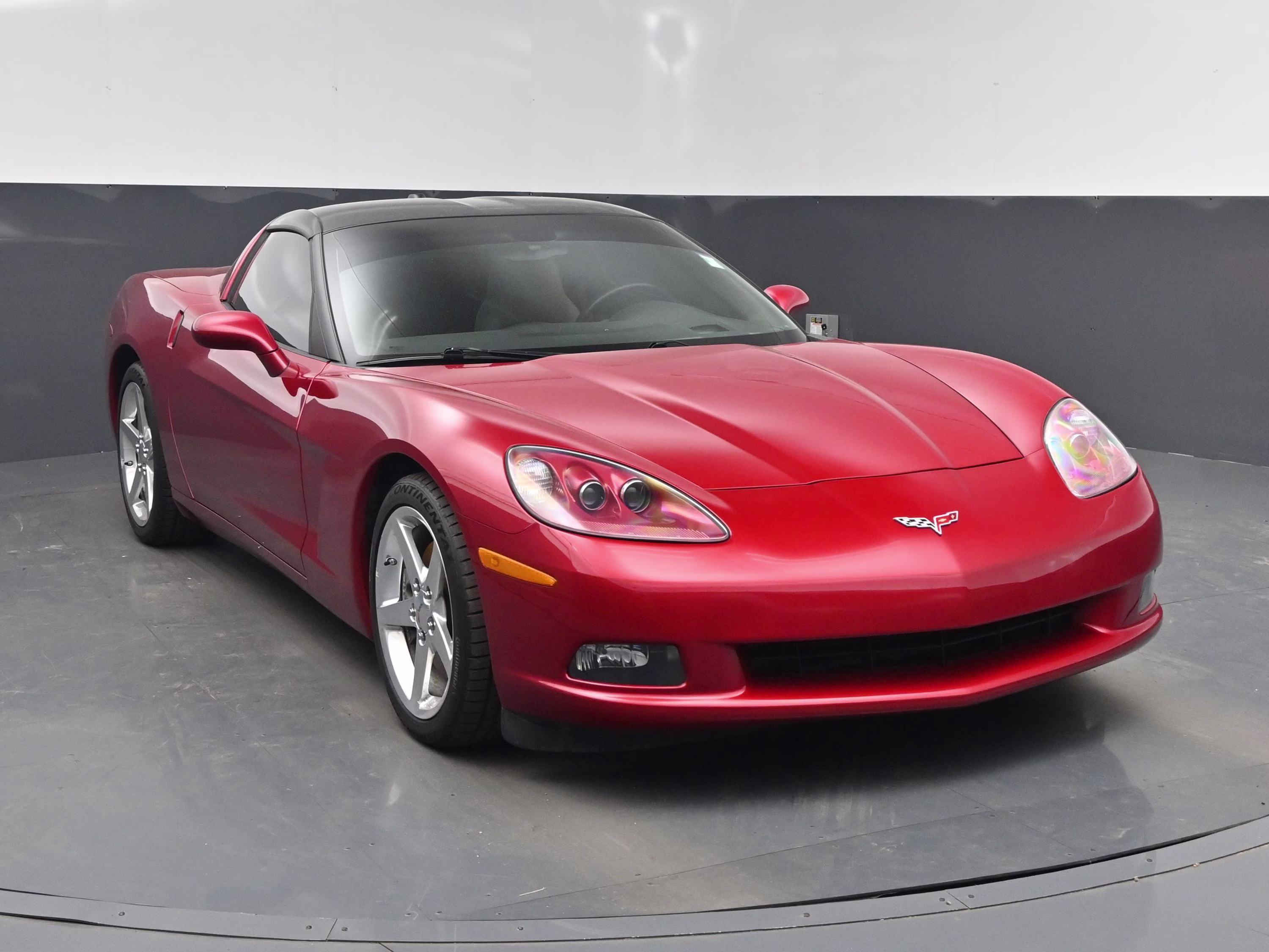 2005 Magnetic Red Metallic Chevrolet Corvette Base RWD Coupe