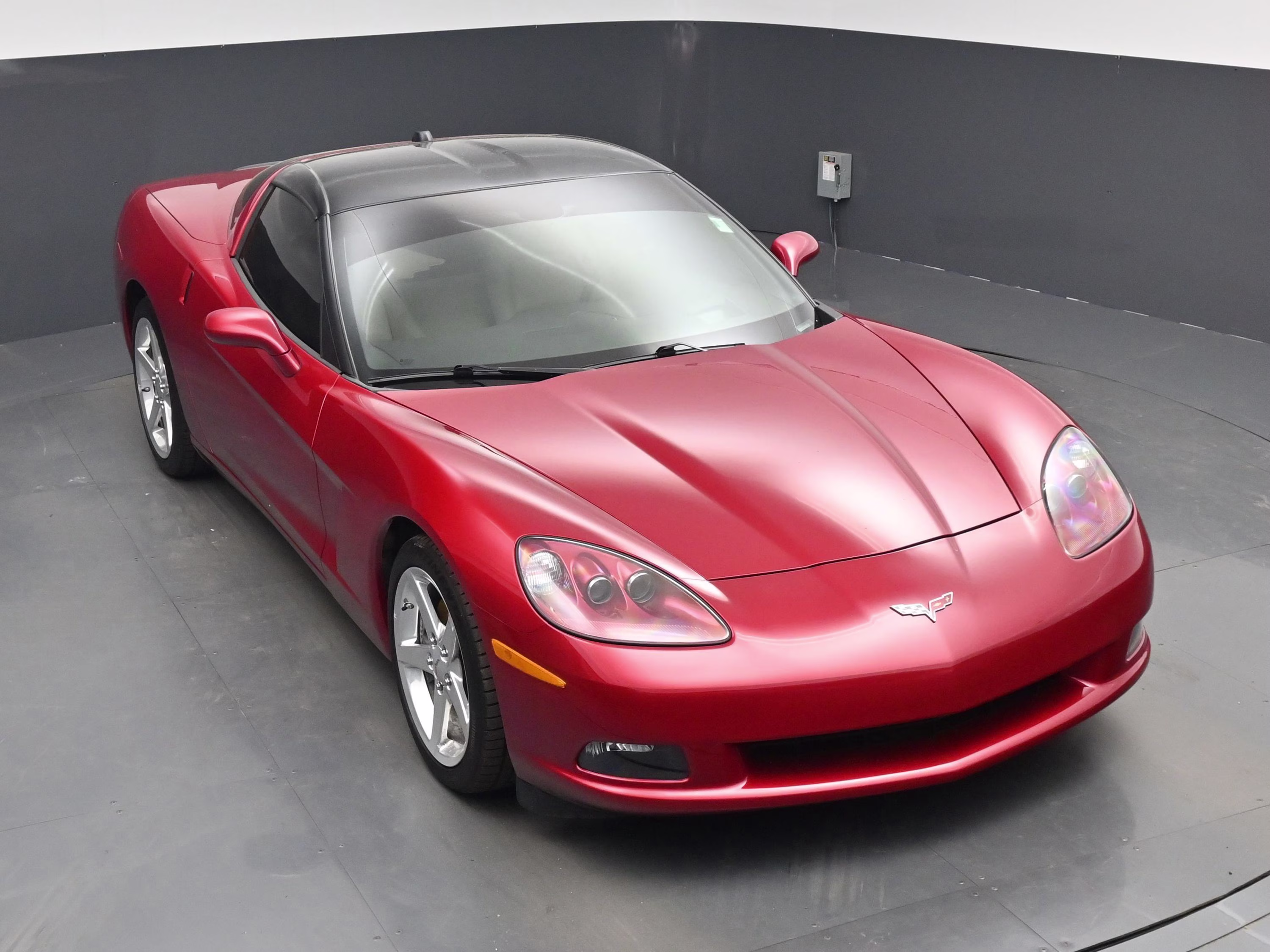 2005 Magnetic Red Metallic Chevrolet Corvette Base RWD Coupe