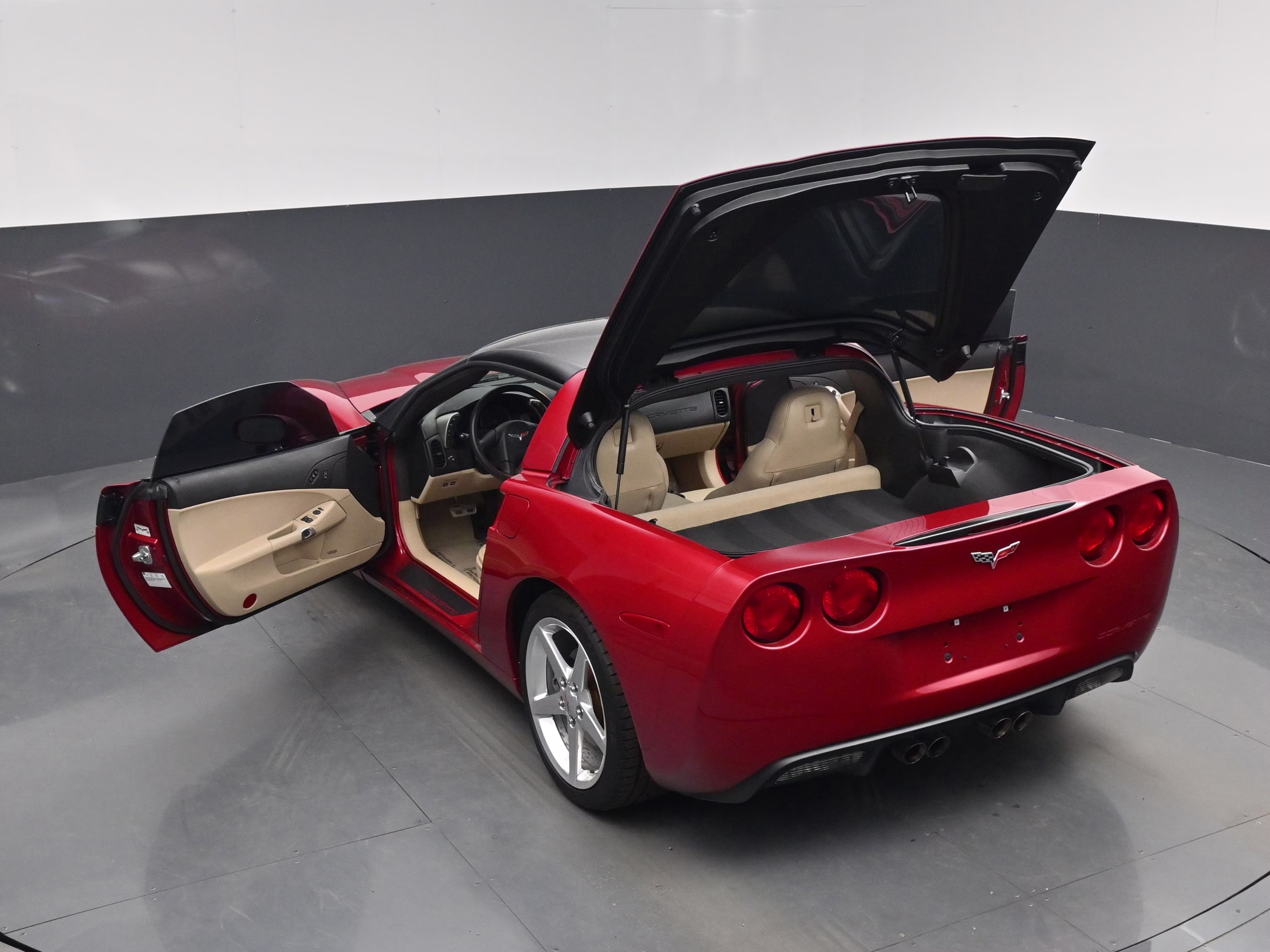 2005 Magnetic Red Metallic Chevrolet Corvette Base RWD Coupe