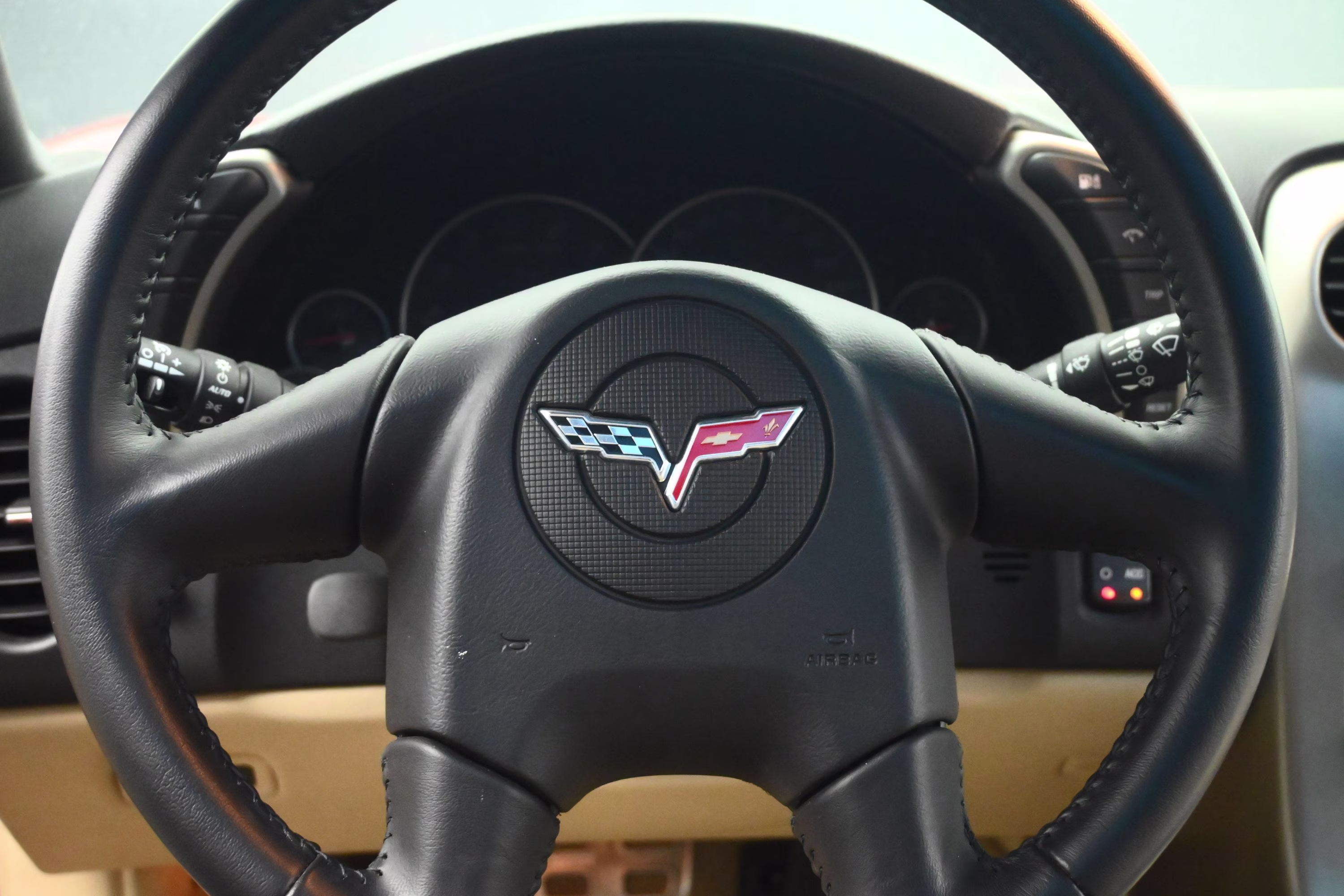 2005 Magnetic Red Metallic Chevrolet Corvette Base RWD Coupe