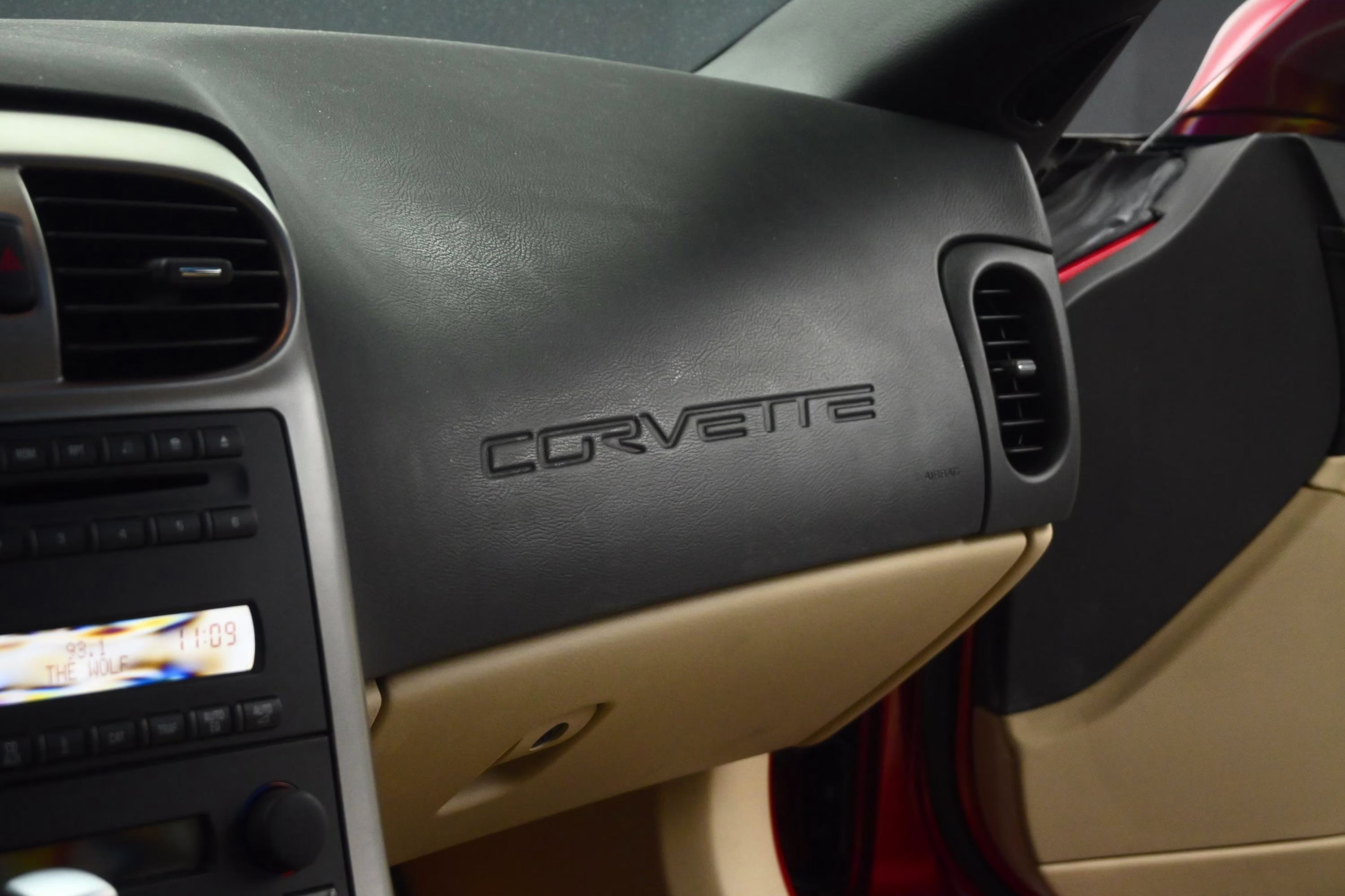 2005 Magnetic Red Metallic Chevrolet Corvette Base RWD Coupe