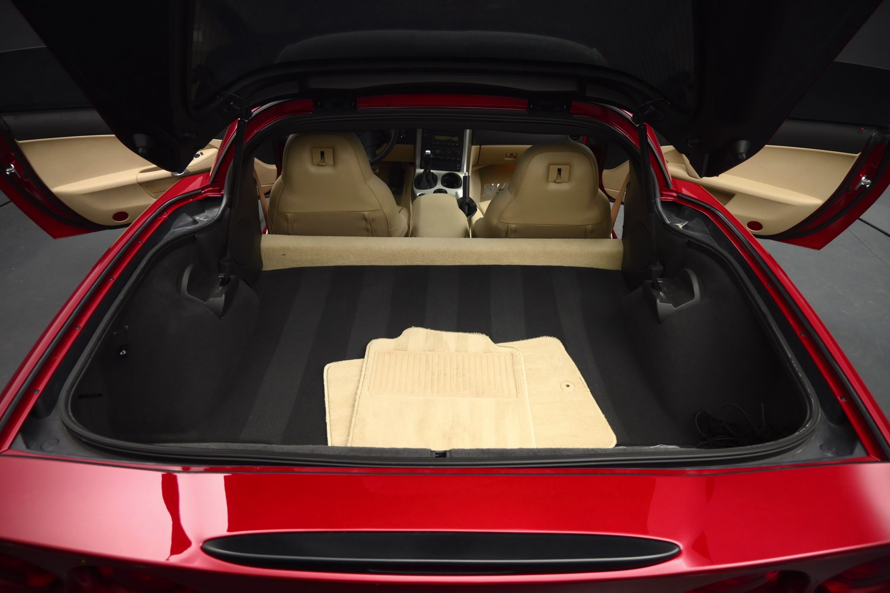 2005 Magnetic Red Metallic Chevrolet Corvette Base RWD Coupe