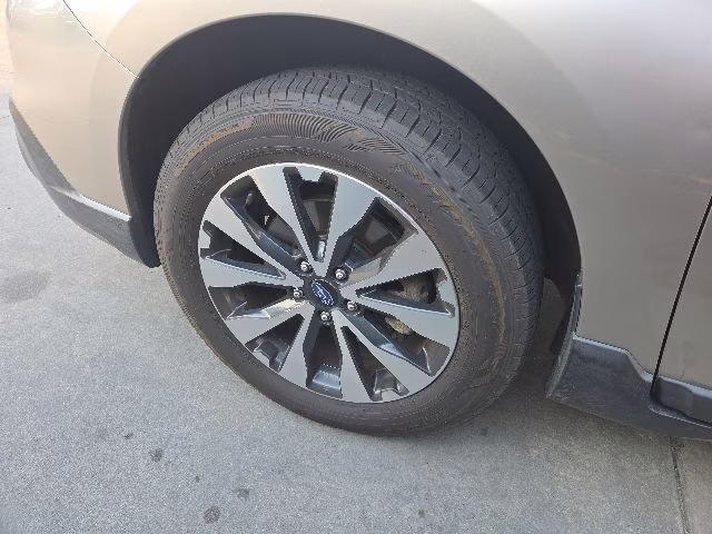 2015 Tungsten Metallic Subaru Outback 2.5i AWD SUV