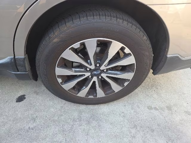 2015 Tungsten Metallic Subaru Outback 2.5i AWD SUV