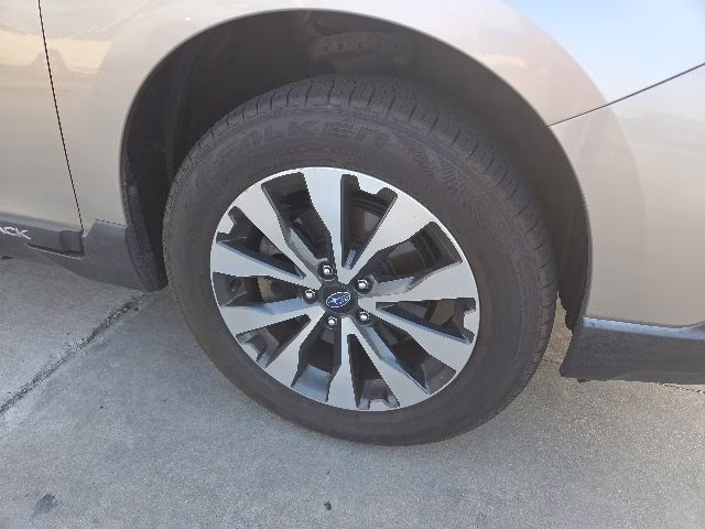 2015 Tungsten Metallic Subaru Outback 2.5i AWD SUV