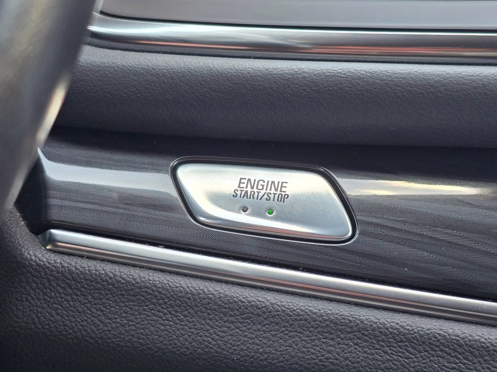 2023 Summit White Buick Enclave Essence FWD SUV