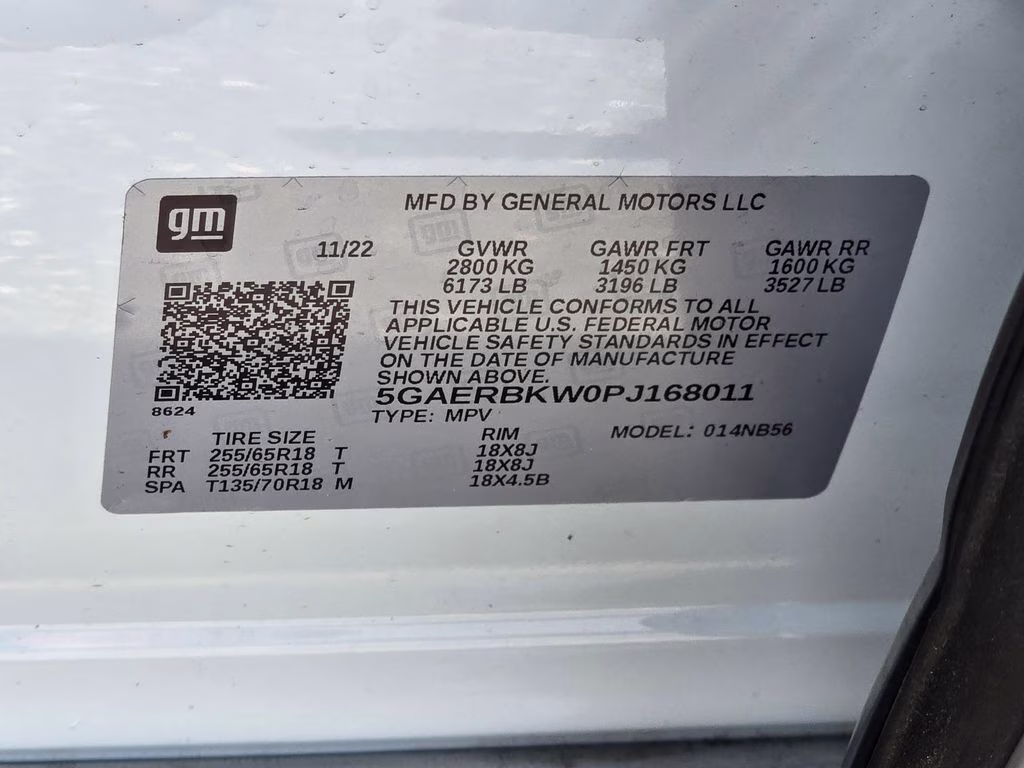 2023 Summit White Buick Enclave Essence FWD SUV