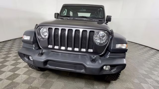 2019 Granite Crystal Metallic Clearcoat Jeep Wrangler Sport 4X4 SUV