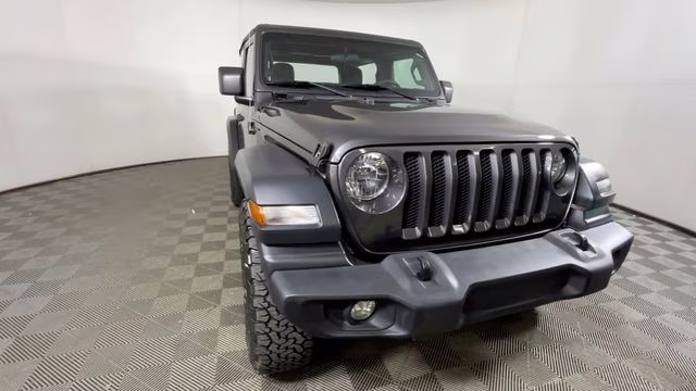 2019 Granite Crystal Metallic Clearcoat Jeep Wrangler Sport 4X4 SUV