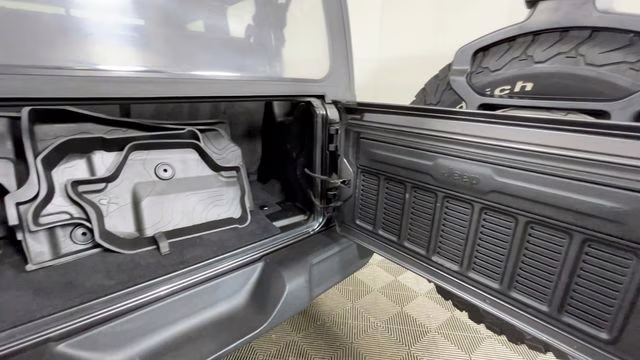 2019 Granite Crystal Metallic Clearcoat Jeep Wrangler Sport 4X4 SUV