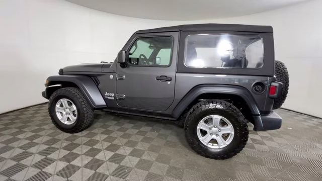 2019 Granite Crystal Metallic Clearcoat Jeep Wrangler Sport 4X4 SUV