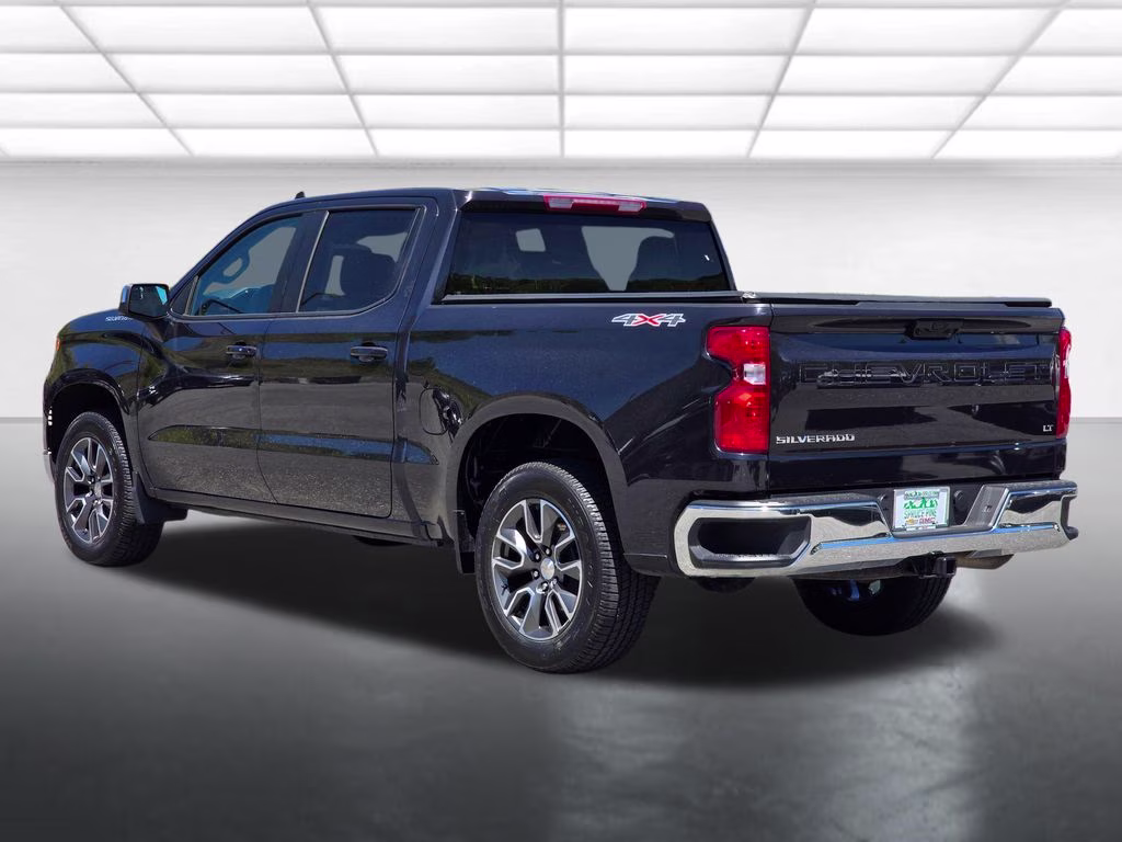 2024 Dark Ash Metallic Chevrolet Silverado 1500 LT 4X4 Truck