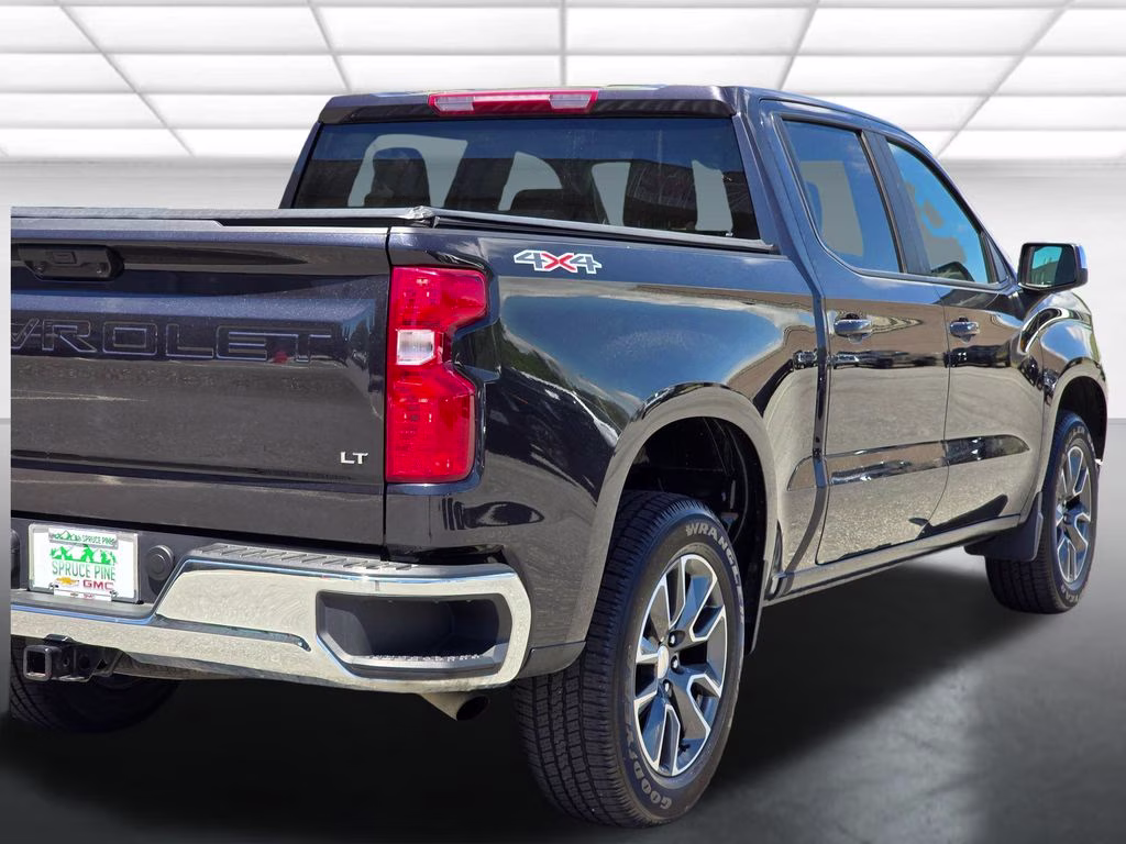 2024 Dark Ash Metallic Chevrolet Silverado 1500 LT 4X4 Truck