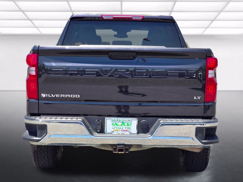 2024 Dark Ash Metallic Chevrolet Silverado 1500 LT 4X4 Truck