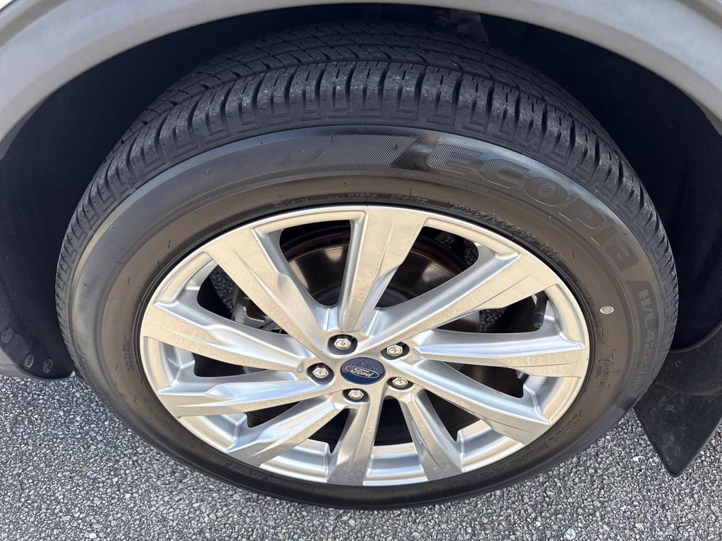2021 Iconic Silver Metallic Ford Escape Titanium AWD SUV