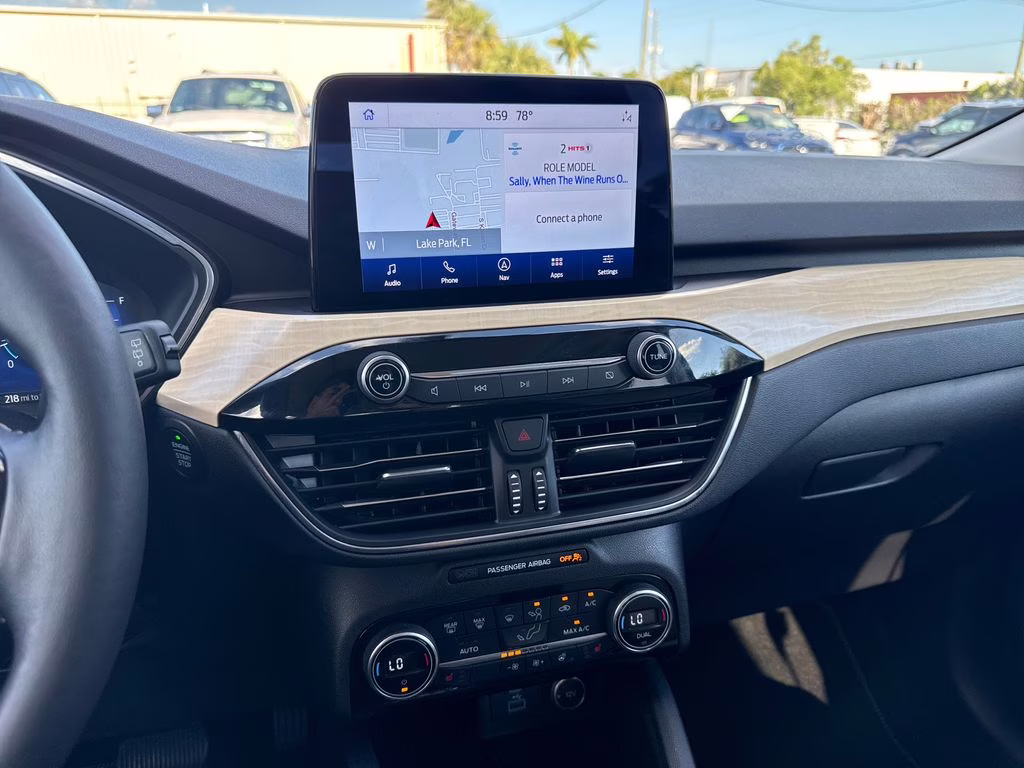 2021 Iconic Silver Metallic Ford Escape Titanium AWD SUV