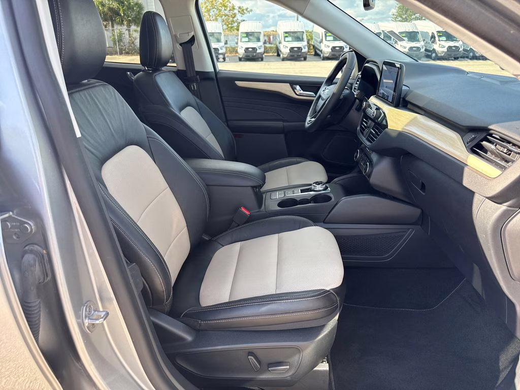 2021 Iconic Silver Metallic Ford Escape Titanium AWD SUV