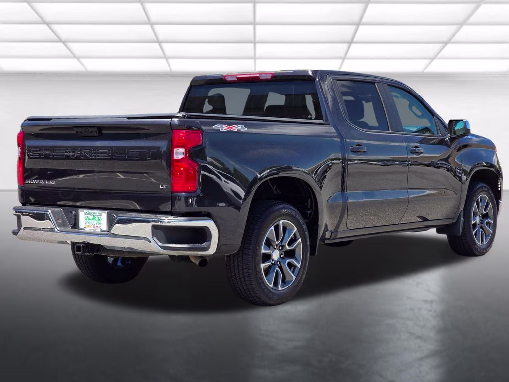 2024 Dark Ash Metallic Chevrolet Silverado 1500 LT 4X4 Truck