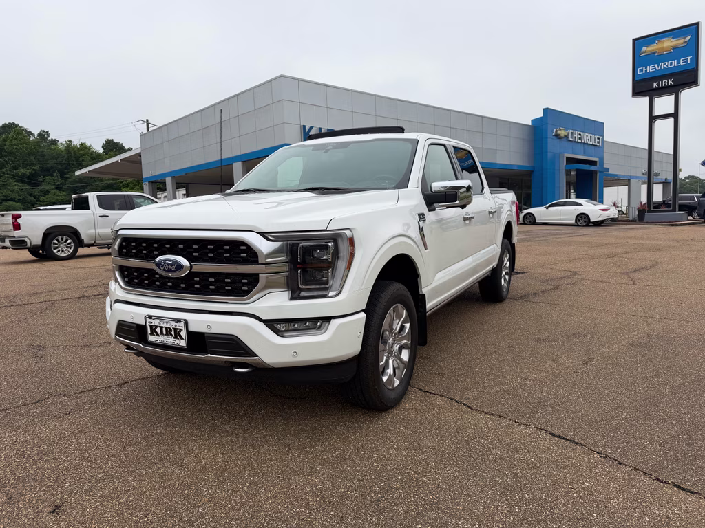 2022 Star White Metallic Tri-Coat Ford F-150 Platinum 4X4 Truck