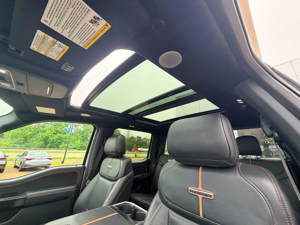 2022 Star White Metallic Tri-Coat Ford F-150 Platinum 4X4 Truck