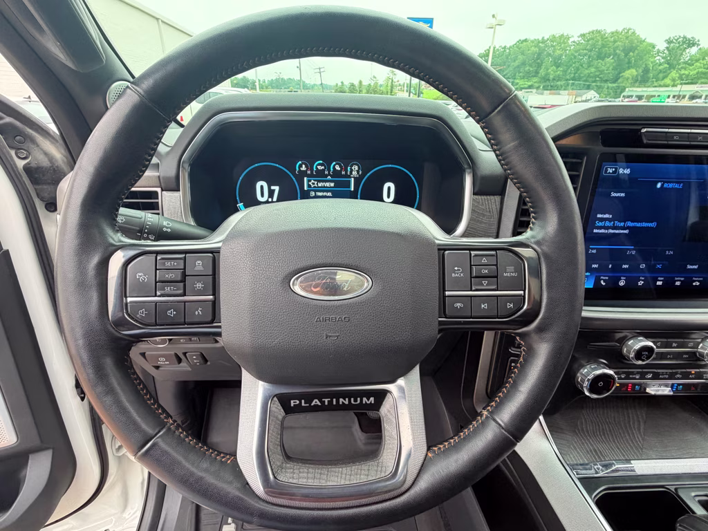 2022 Star White Metallic Tri-Coat Ford F-150 Platinum 4X4 Truck
