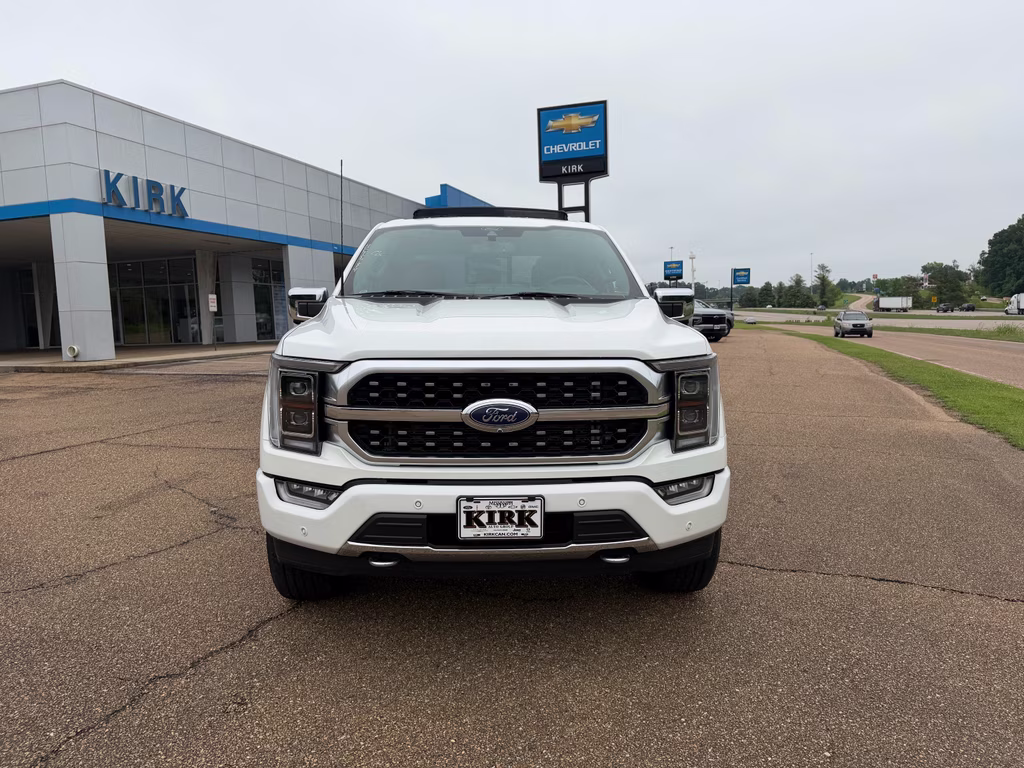 2022 Star White Metallic Tri-Coat Ford F-150 Platinum 4X4 Truck