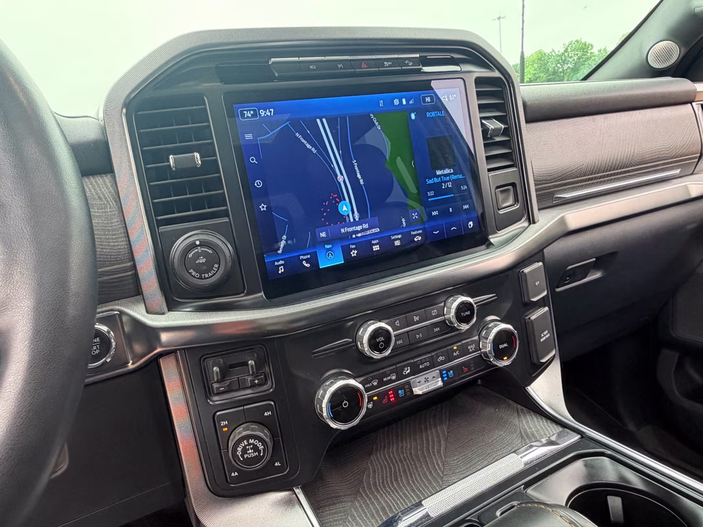 2022 Star White Metallic Tri-Coat Ford F-150 Platinum 4X4 Truck