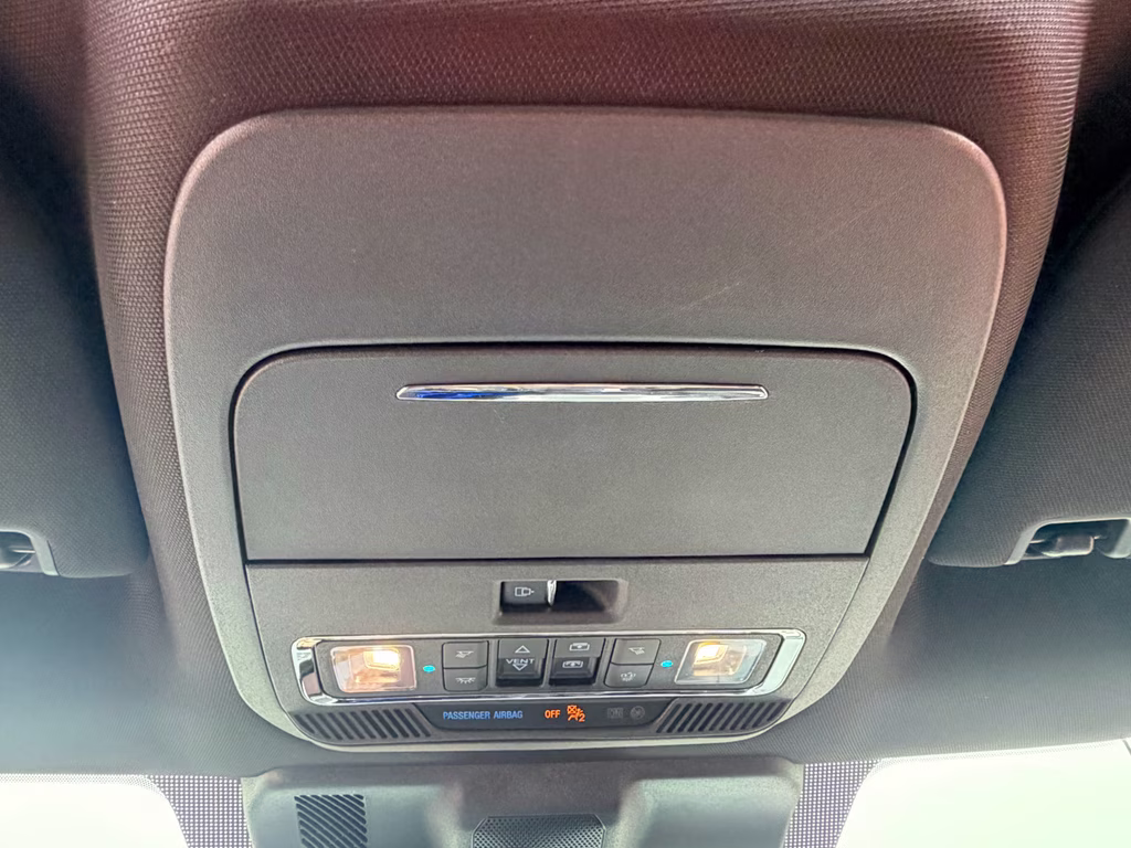 2022 Star White Metallic Tri-Coat Ford F-150 Platinum 4X4 Truck