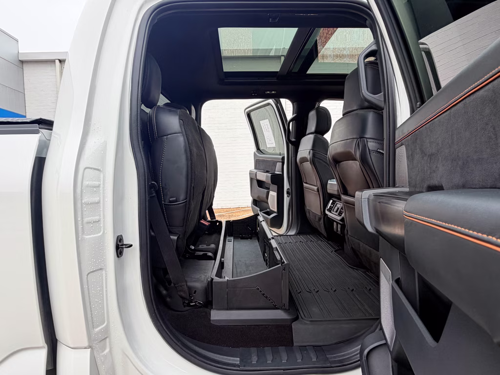 2022 Star White Metallic Tri-Coat Ford F-150 Platinum 4X4 Truck