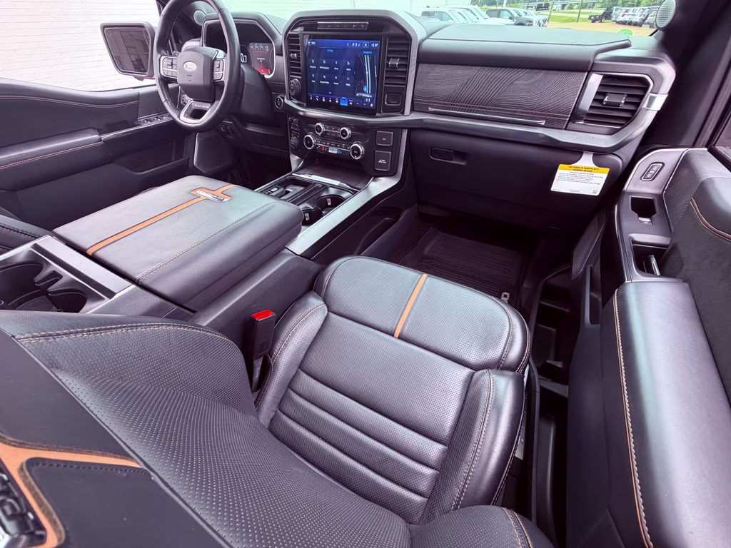 2022 Star White Metallic Tri-Coat Ford F-150 Platinum 4X4 Truck