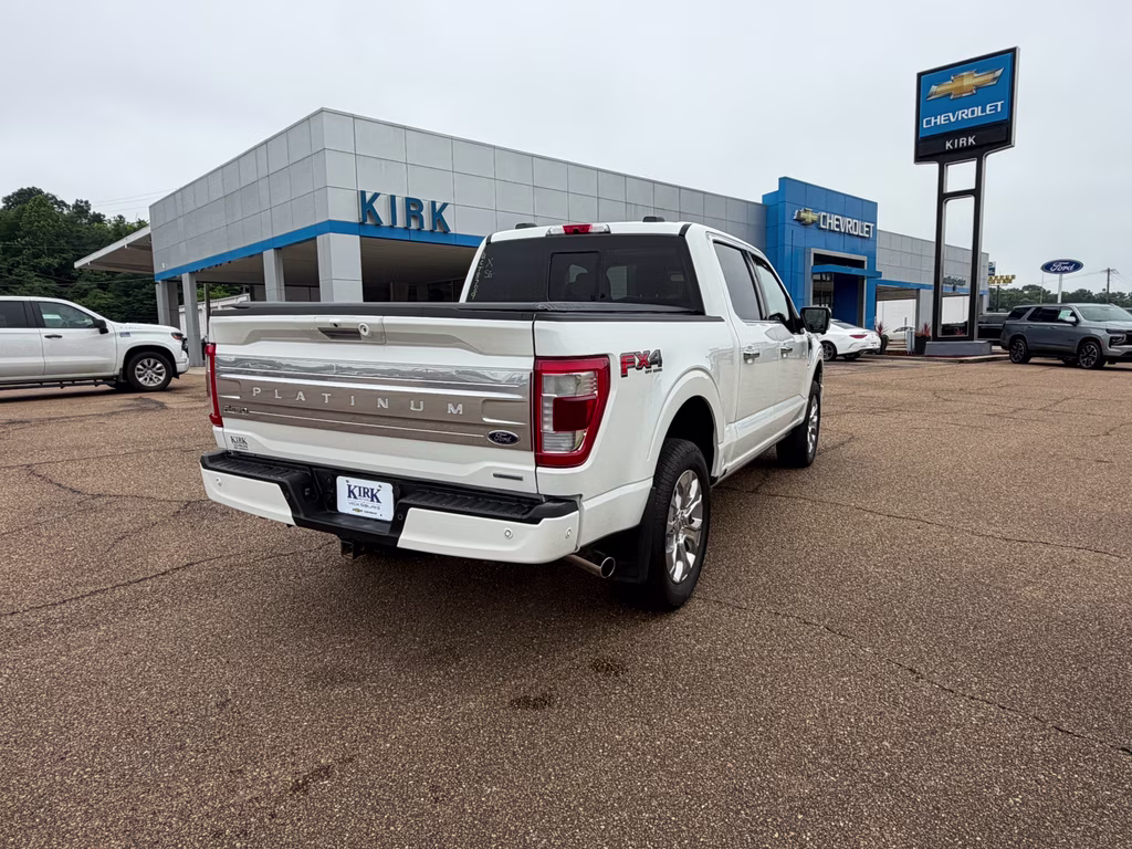 2022 Star White Metallic Tri-Coat Ford F-150 Platinum 4X4 Truck