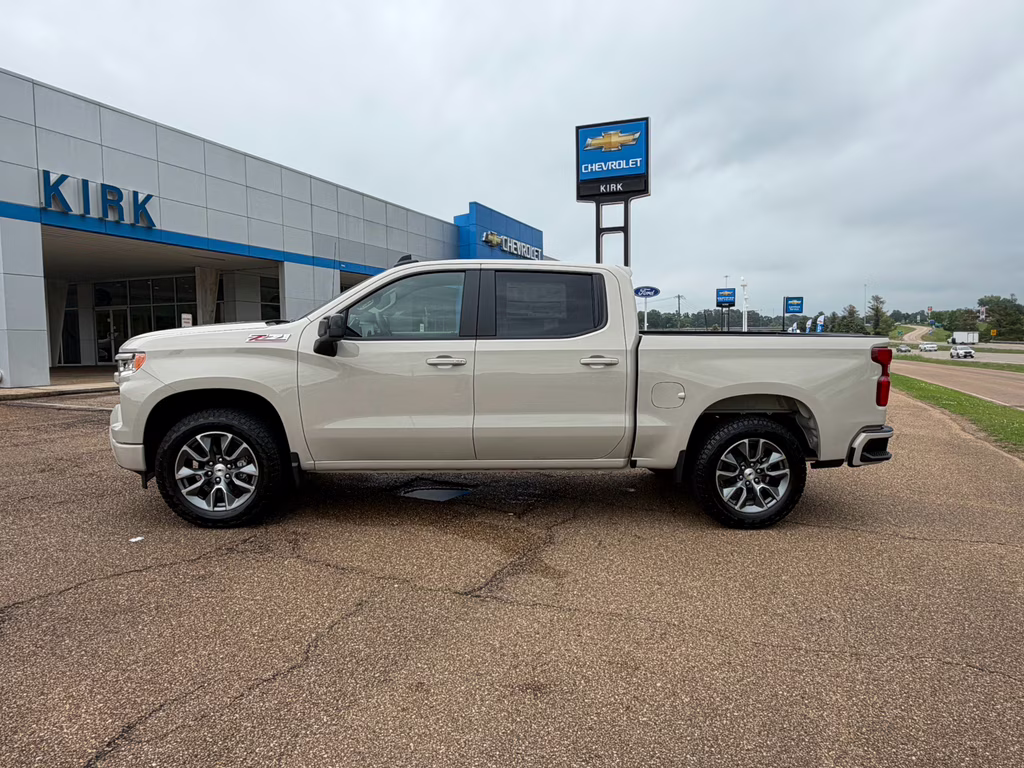 2026 White Sands Chevrolet Silverado RST 4X4 Truck