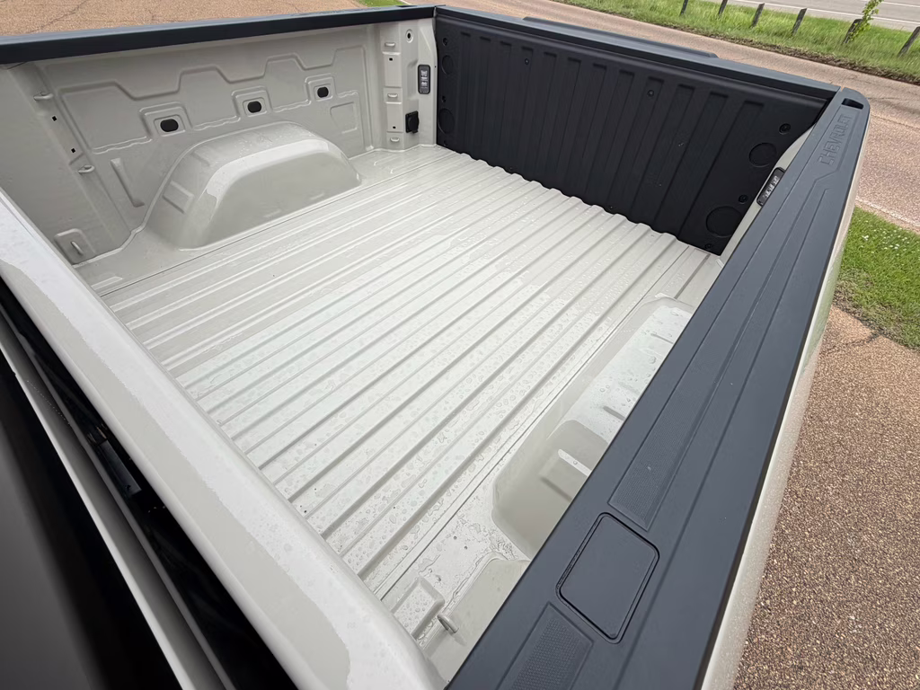 2026 White Sands Chevrolet Silverado RST 4X4 Truck